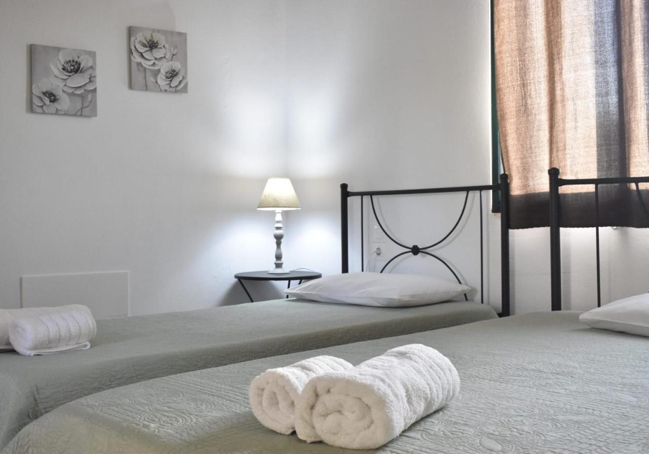 Rousolakos Pool Apartments パレカストロ エクステリア 写真