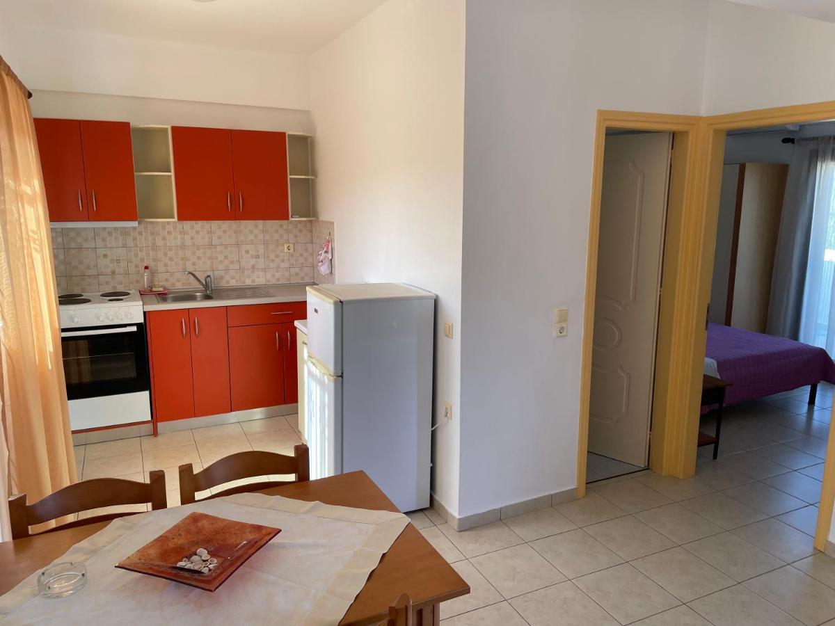 Rousolakos Pool Apartments パレカストロ エクステリア 写真