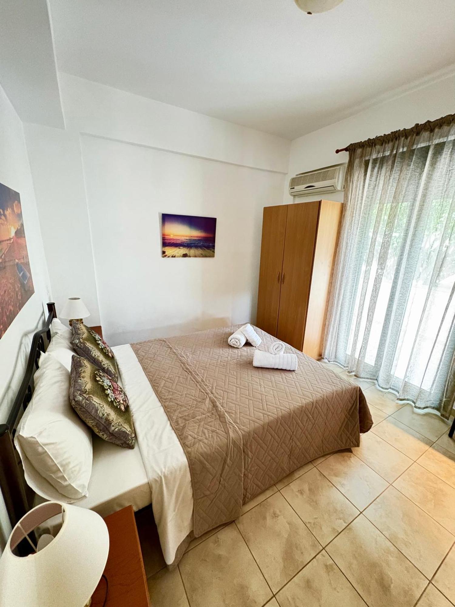 Rousolakos Pool Apartments パレカストロ エクステリア 写真